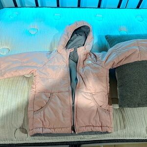 Northface Jacket 4t/5t barely used reversible light pink/ grey jacket!